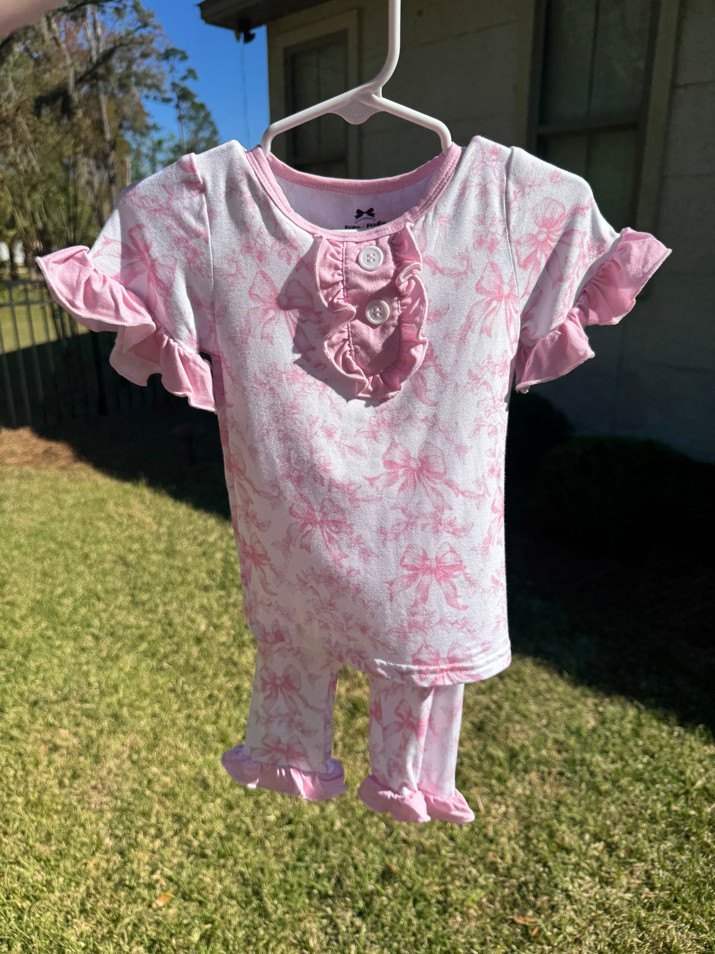 Girl’s Pink Toile Bows Bamboo Short Sleeve Pants Set