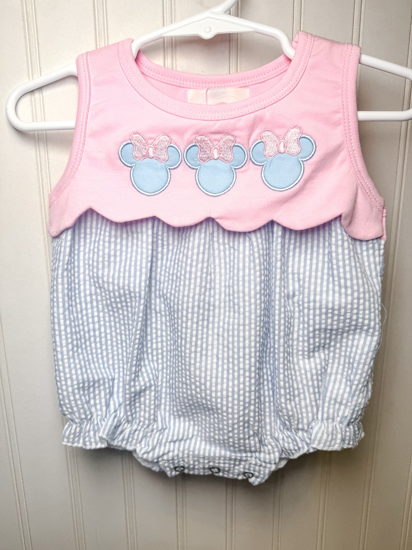 Girl’s Sweet Mouse Bubble