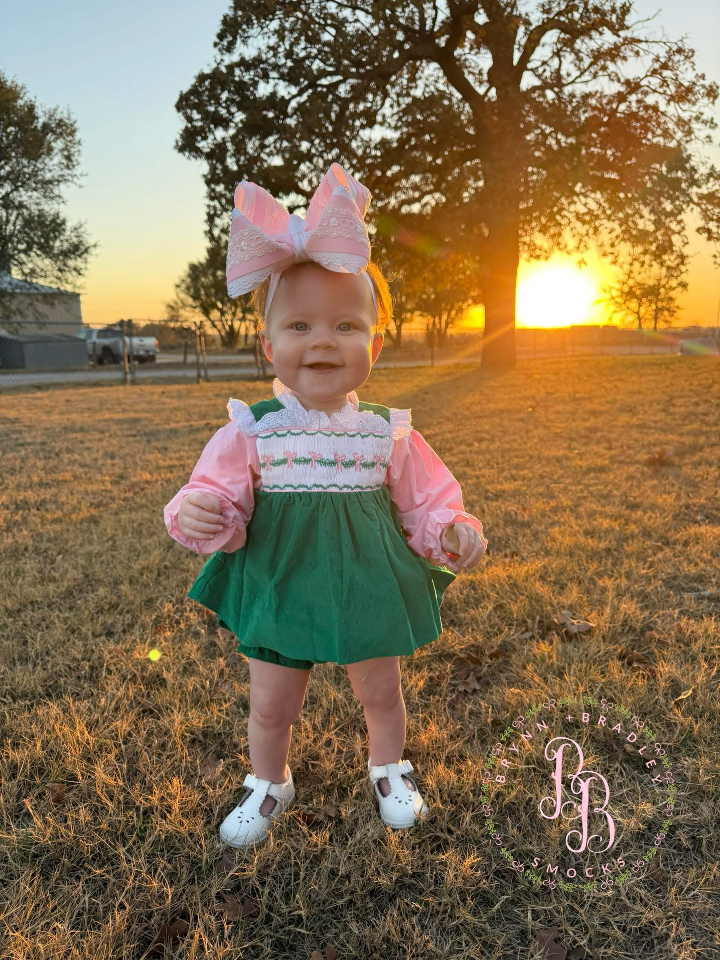 RTS: Girl’s Green Corduroy Bows Diaper Set